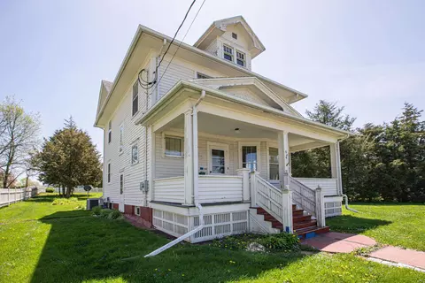 635 Lutheran St, Platteville, WI 53818