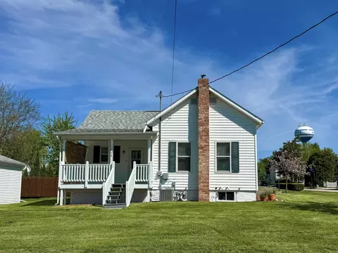 1620 16th St, Hazel Green, WI 53811