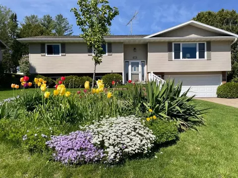 428 Tower Ct, Dodgeville, WI 53533