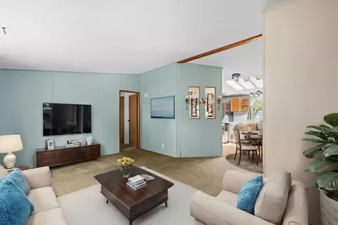 76 Hollywood Dr #313, Madison, WI 53713