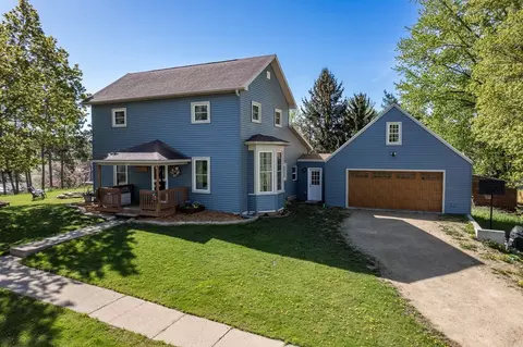 220 Main St, La Valle, WI 53941