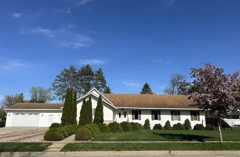 228 N Pine St, Adams, WI 53910