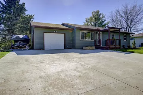 207 Arneson Rd, Barneveld, WI 53507