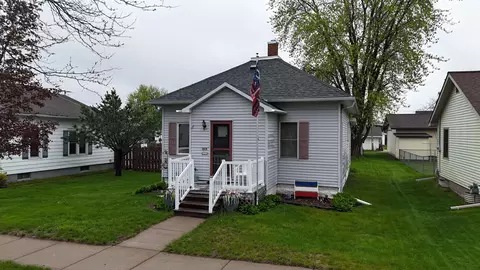 1714 Mclean Ave, Tomah, WI 54660