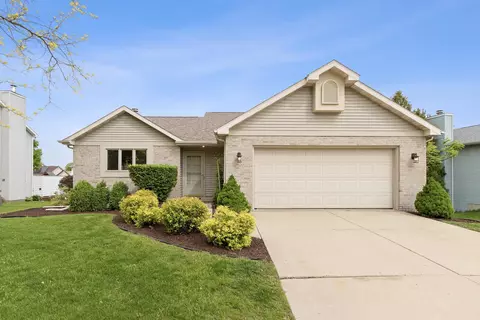 633 N Woods Edge Dr, Oregon, WI 53575