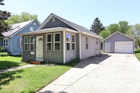 1428 S Osborne Ave, Janesville, WI 53546