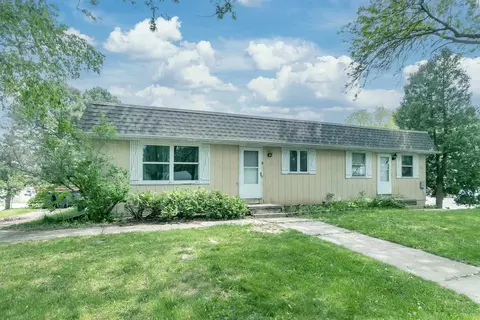 313 N Pleasant St, Cambridge, WI 53523