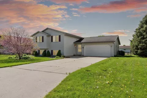 3900 Teal Ln, Janesville, WI 53546