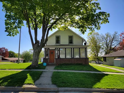 845 Ohio St, Darlington, WI 53530