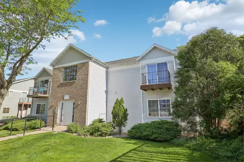 2829 Cimarron Trl, Madison, WI 53719