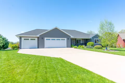 526 N Lawrence Ave, Tomah, WI 54660