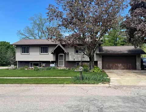315 Walnut St, Oregon, WI 53575
