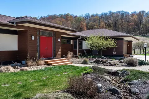 e6095 County Road Wc, Spring Green, WI 53588