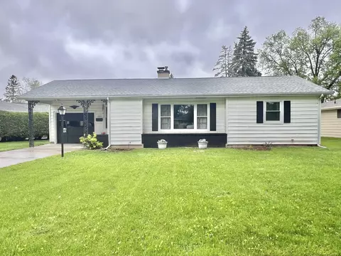 1727 W Rugby Rd, Janesville, WI 53545