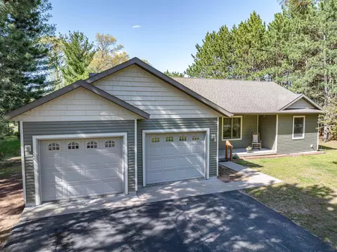 802 S Godwin Cir, Friendship, WI 53934