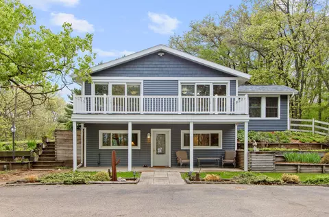 w9401 Hogan Road, Portage, WI 53901