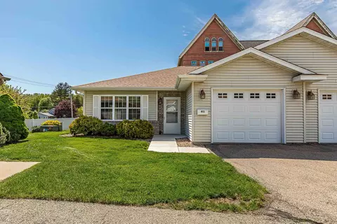 611 Oberdorf Ct #108, New Glarus, WI 53574