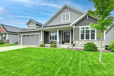 6074 E Linden Pkwy, Mcfarland, WI 53558