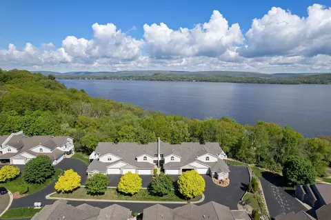 w11570 Island View Court, Lodi, WI 53555