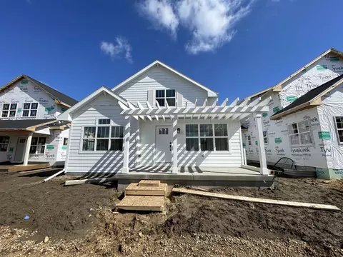 6927 Pine Siskin Pl, Middleton, WI 53562