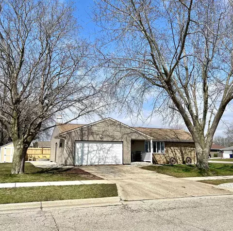 2004 W Burbank Ave, Janesville, WI 53546
