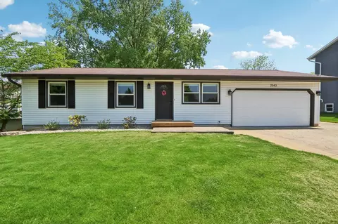 2543 Chesapeake Dr, Fitchburg, WI 53719