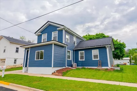 108 S Water St, Albany, WI 53502