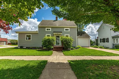 1200 2nd St, New Glarus, WI 53574