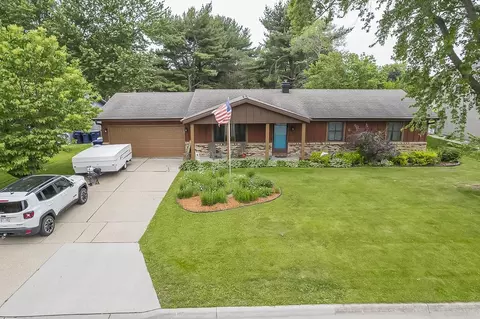 2504 Sauk Dr, Janesville, WI 53545