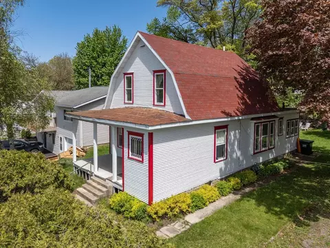106 S Franklin Ave, North Freedom, WI 53951