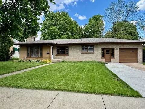 612 N Garfield Ave, Janesville, WI 53545