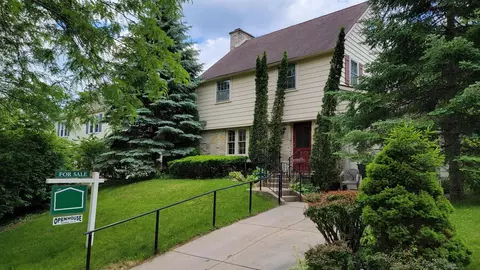 709 Huron Hl, Madison, WI 53711