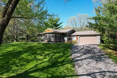 n4958 County Road B, Mauston, WI 53948