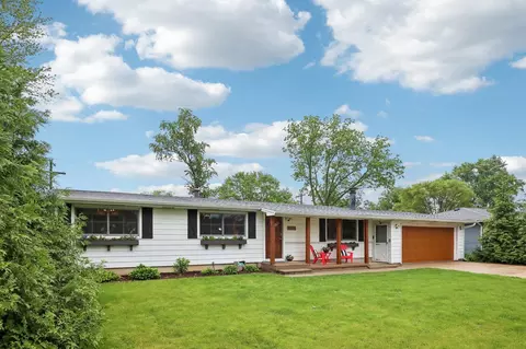 922 Sequoia Trl, Madison, WI 53713