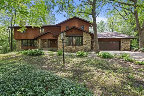 7795 Cherry Wood Ln, Verona, WI 53593