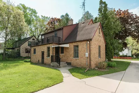 942 Main St, Lomira, WI 53048