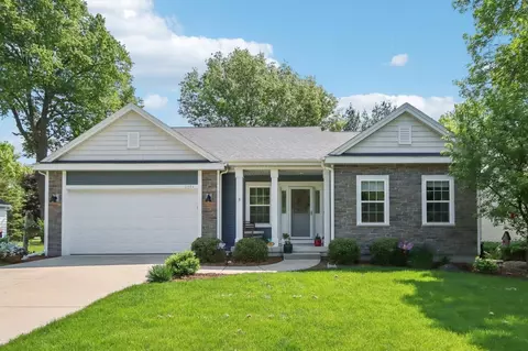 2684 Oak Knoll Dr, Fitchburg, WI 53711
