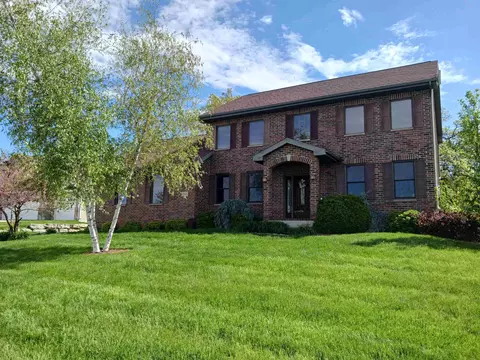 236 Noahs Arc Ct, Evansville, WI 53536