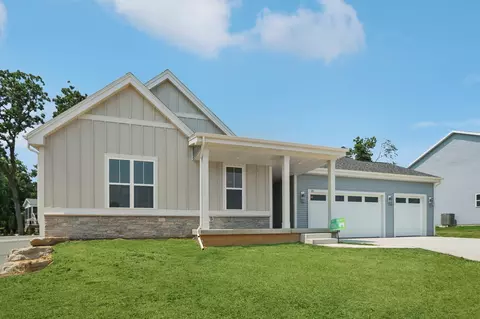 511 Buss Rd, Cottage Grove, WI 53527