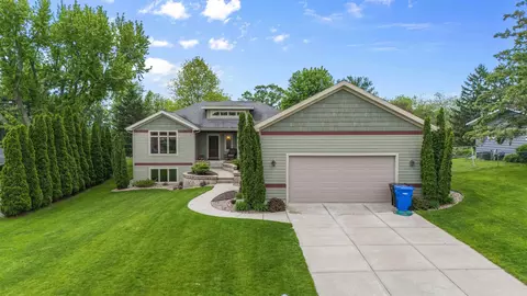 105 Harmony Dr, Verona, WI 53593