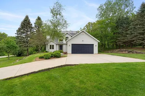 1520 Partridge Hill Dr, Oregon, WI 53575