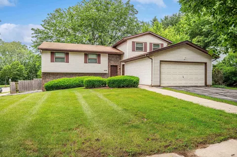 3034-3038 Jason Pl, Madison, WI 53719