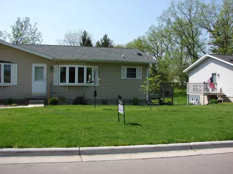 303 W North St, Dodgeville, WI 53533