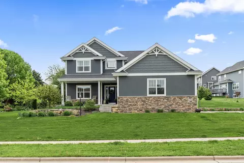 395 Oakwood Dr, Oregon, WI 53575