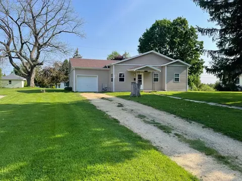 606 E Division St, Dodgeville, WI 53533