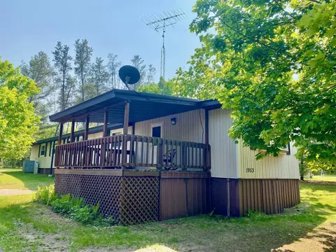 1953 Green Ave, Friendship, WI 53934