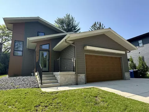 3419 Crestwood Dr, Madison, WI 53705