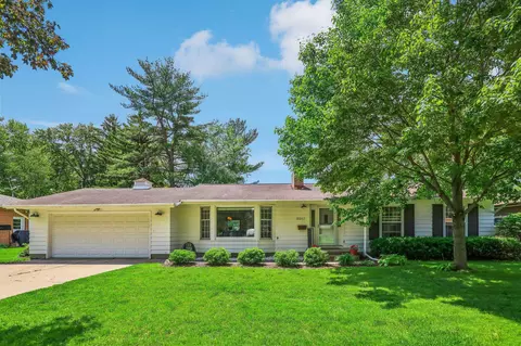 6517 Hubbard Ave, Middleton, WI 53562