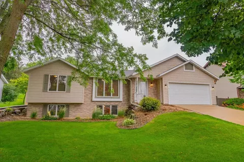 122 N High Point Rd, Madison, WI 53717