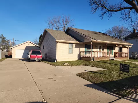 315 Center Ave, Janesville, WI 53548